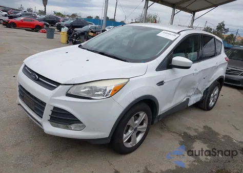 2015 Ford Escape Se z USA, uszkodzony, nr VIN 1FMCU0GX0FUB31592